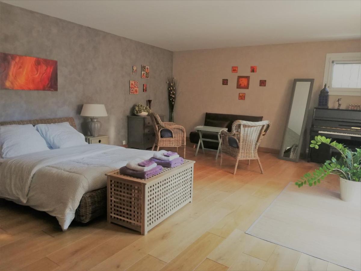 La Goutadou Bed & Breakfast Cabannes Luaran gambar