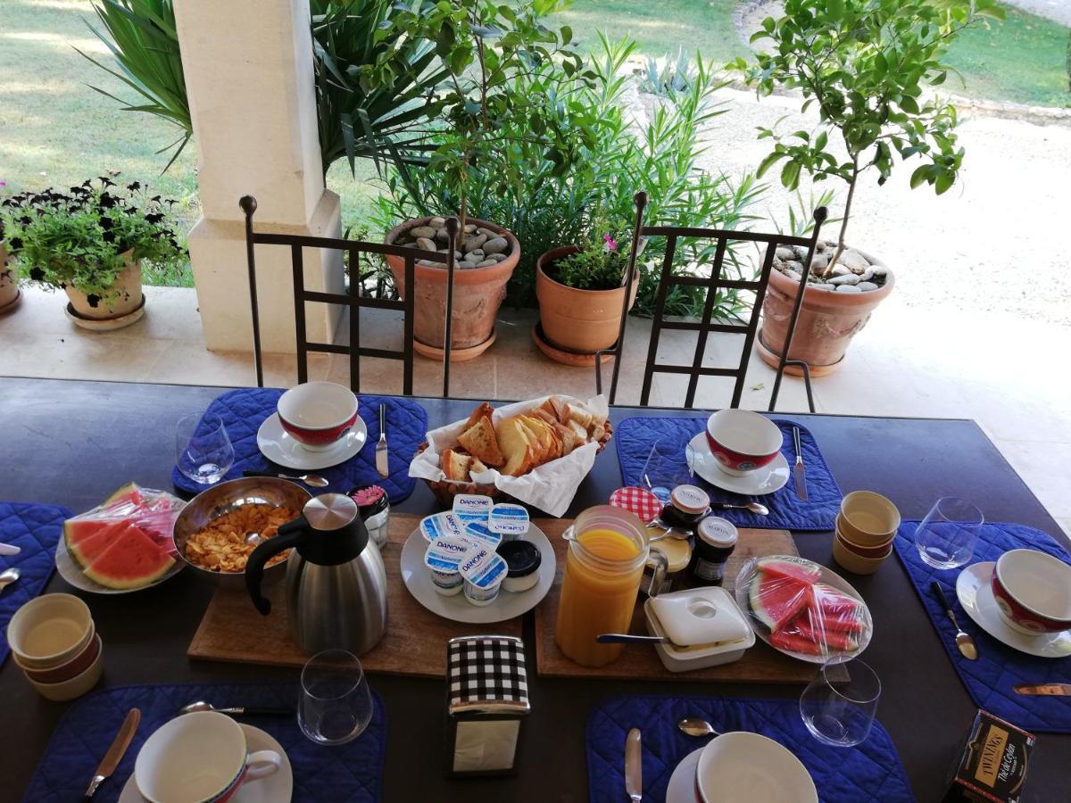 La Goutadou Bed & Breakfast Cabannes Luaran gambar